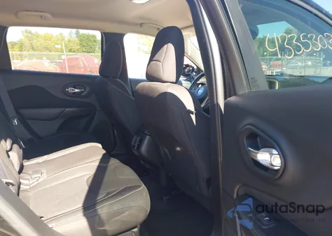 2017 Jeep Cherokee Latitude 4X4 из США, поврежденный, VIN 1C4PJMCS7HW512850